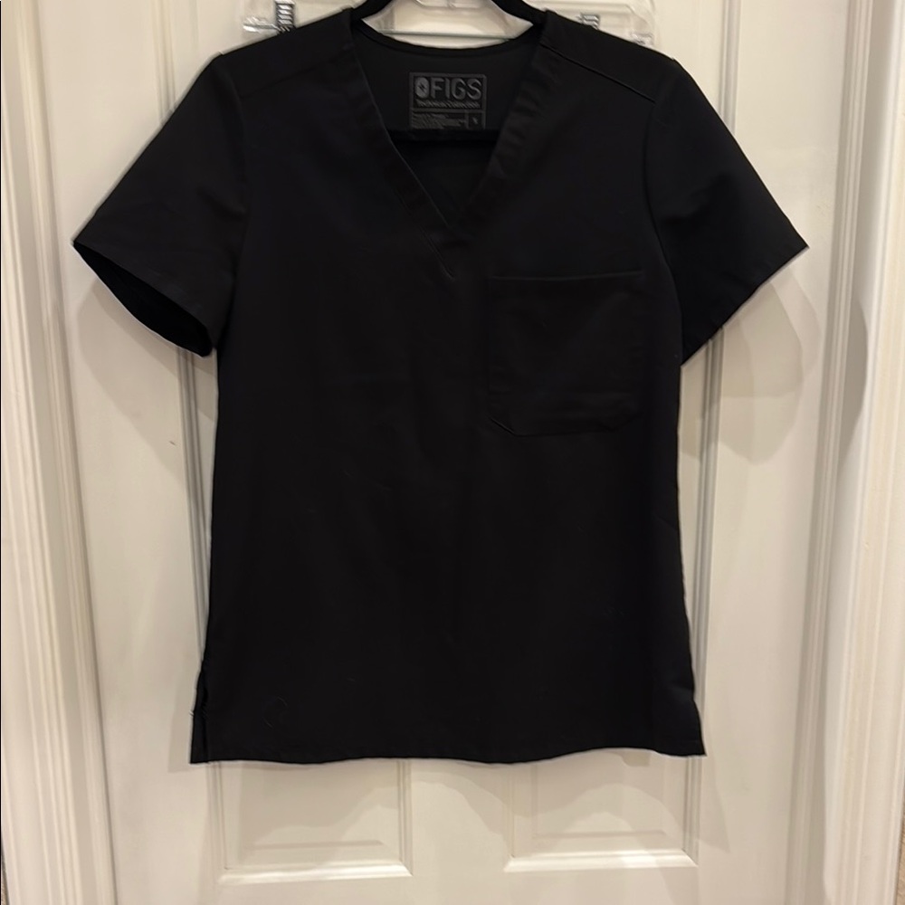 Figs Black scrub top small